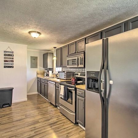 Dog-Friendly Fayetteville Home With Hot Tub! Bagian luar foto