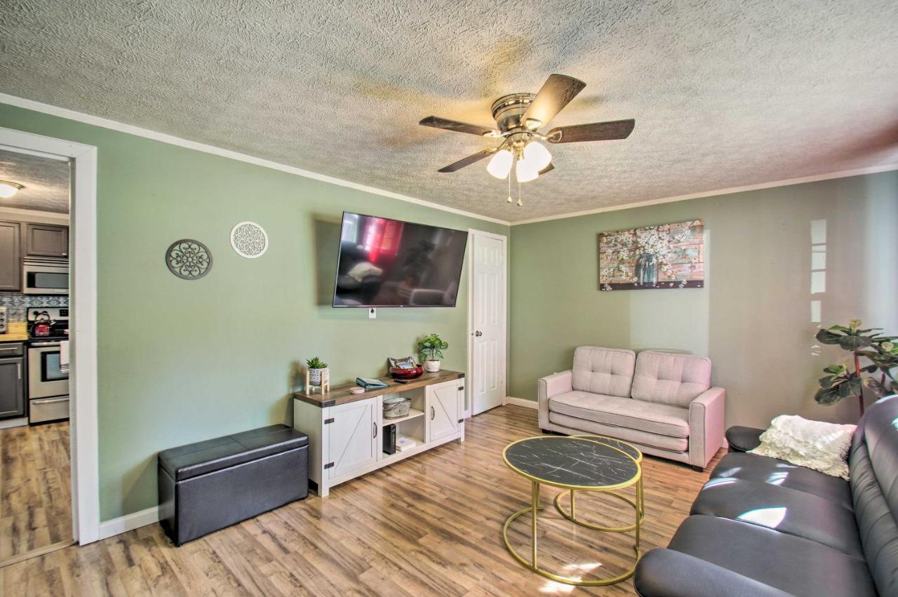 Dog-Friendly Fayetteville Home With Hot Tub! Bagian luar foto