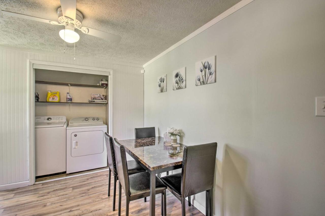 Dog-Friendly Fayetteville Home With Hot Tub! Bagian luar foto