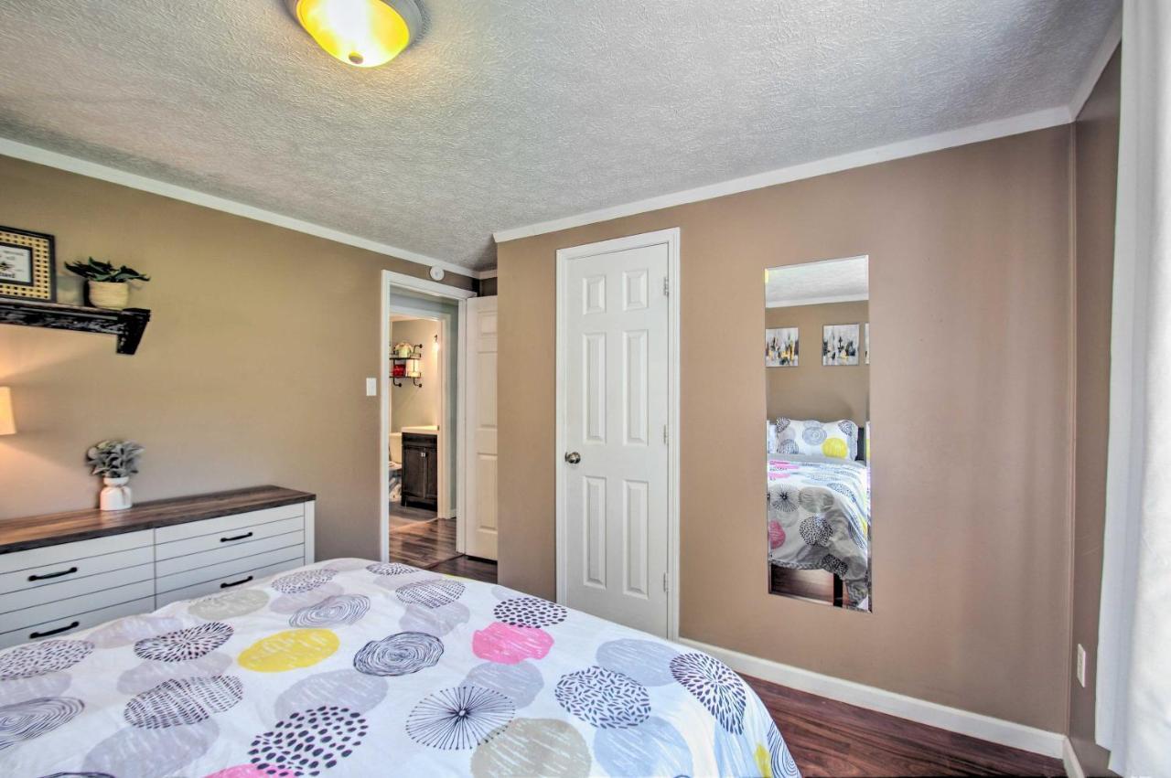 Dog-Friendly Fayetteville Home With Hot Tub! Bagian luar foto