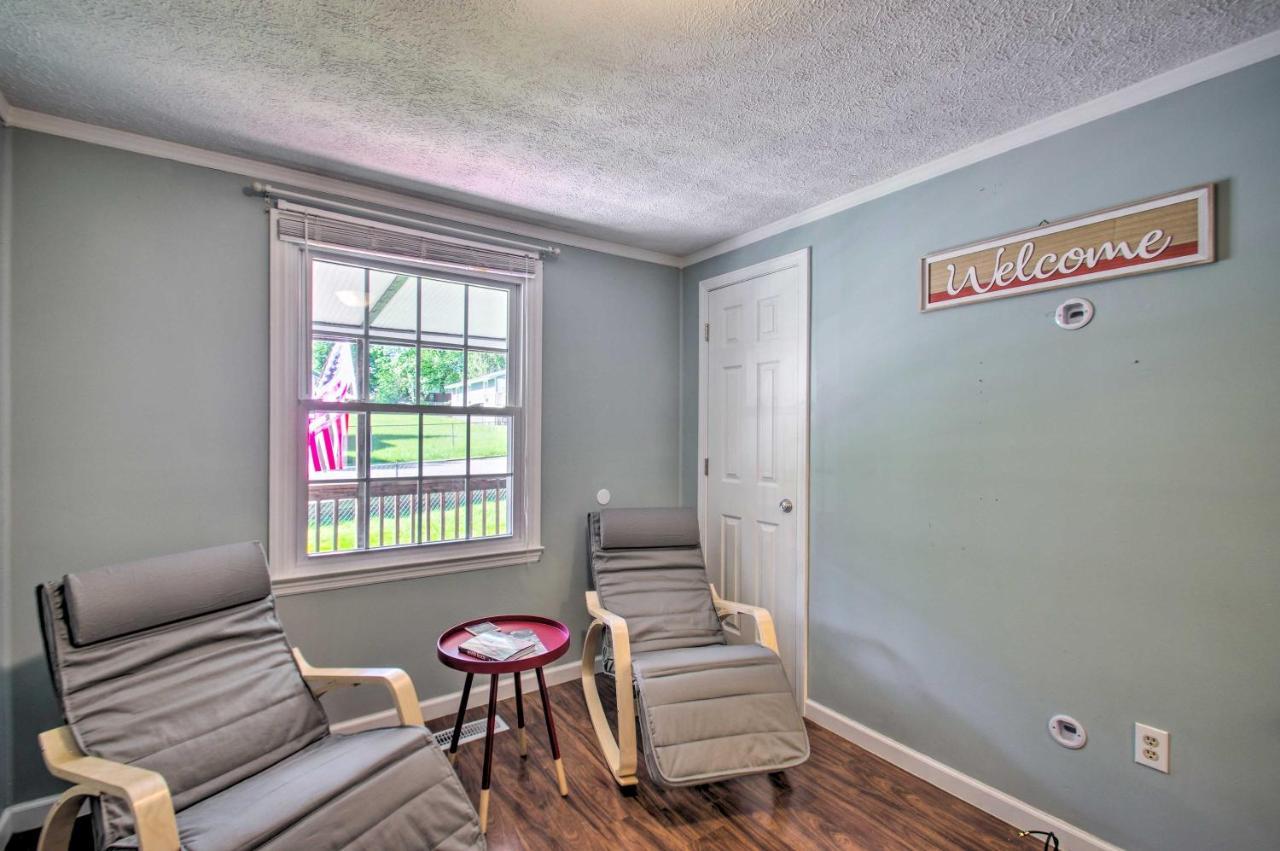 Dog-Friendly Fayetteville Home With Hot Tub! Bagian luar foto