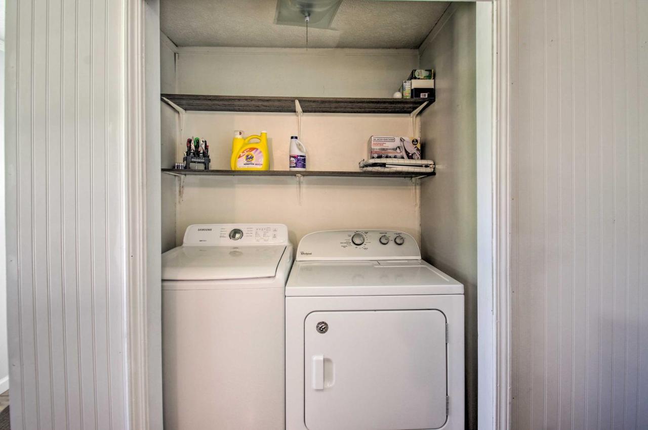 Dog-Friendly Fayetteville Home With Hot Tub! Bagian luar foto